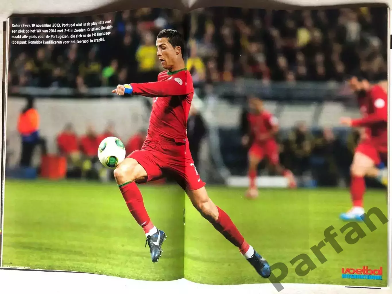 Voetbal international 2013 №48 1