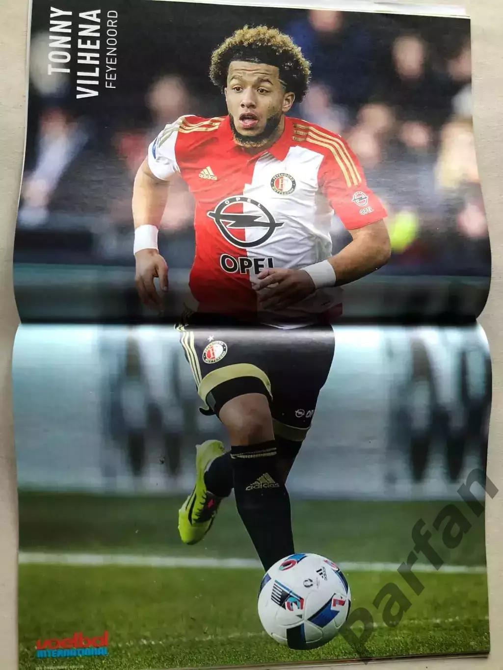 Voetbal international 2016 №12 1