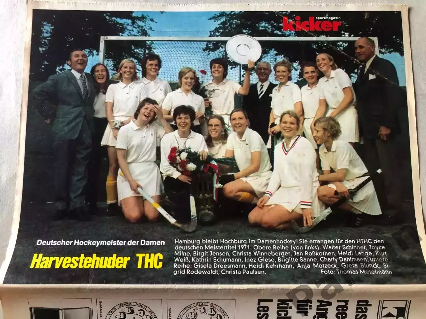 Kicker Постер Harvestehuder THC Хокей на траві