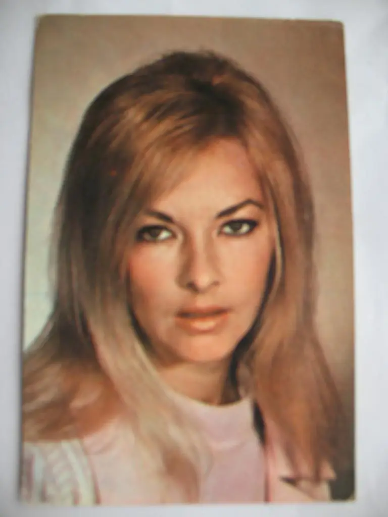 Открытка. Барбара Брыльска