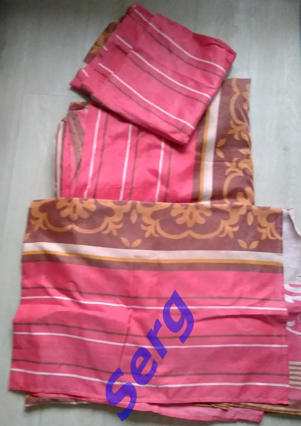 Комплект постельного белья 1,5 (2 наволочки, простыня, пододеяльник)