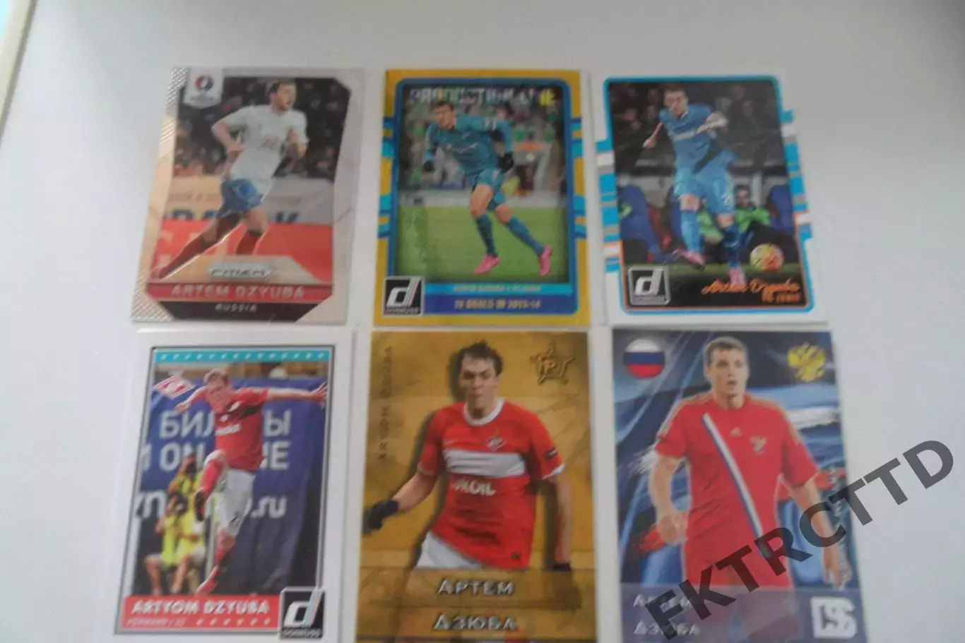 ФУТБОЛ-карточка- Артем Дзюба -6 карточек цена за все