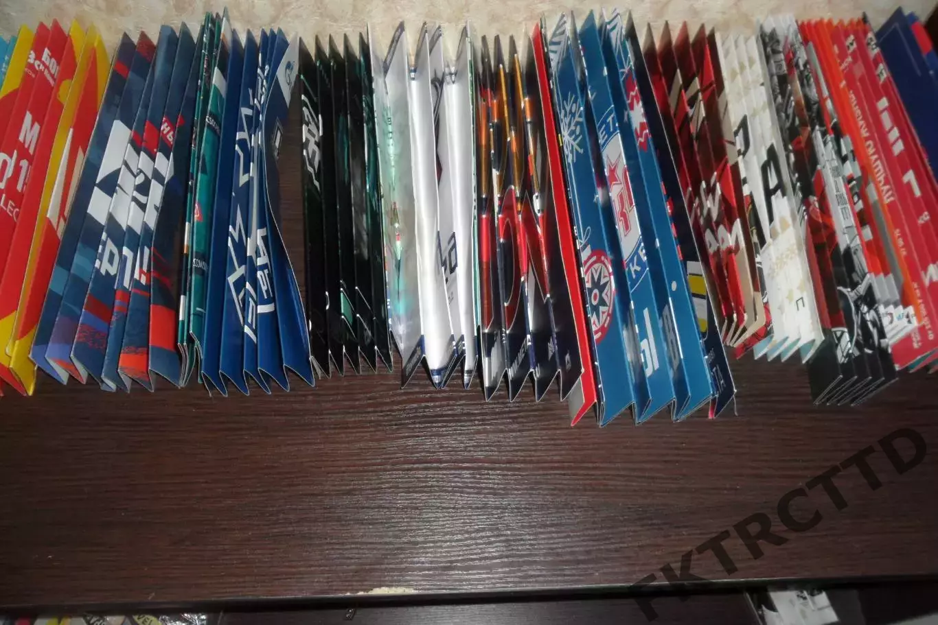 ХЛОПУШКИ ХОККЕЙНЫЕ -17 РАЗНЫЕ