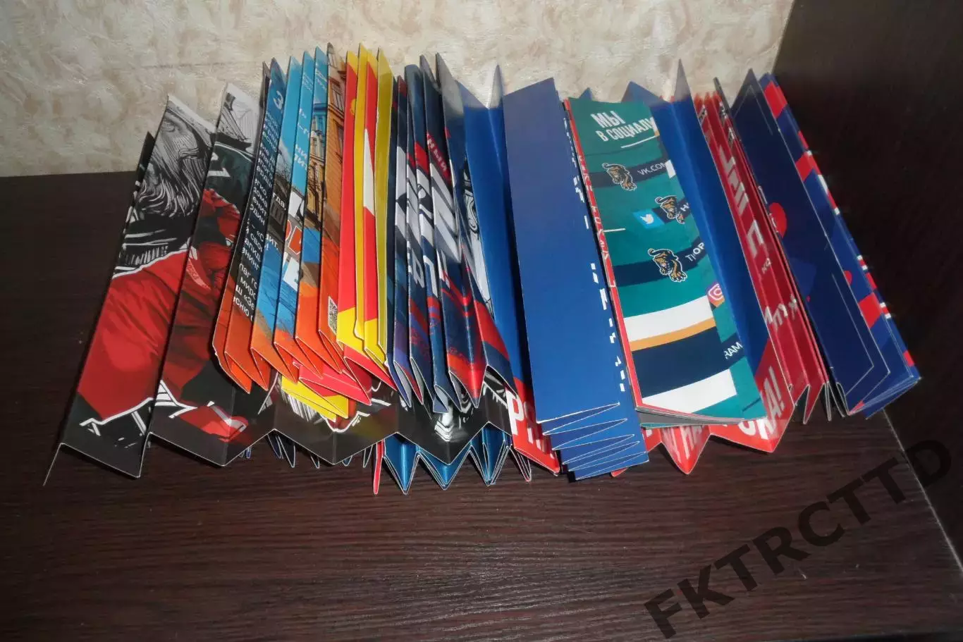 ХЛОПУШКИ ХОККЕЙНЫЕ -17 РАЗНЫЕ 1