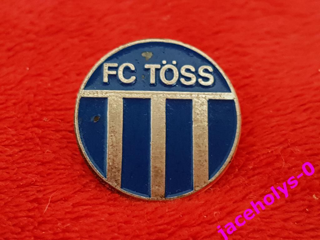 FC TOSS METAL FOOTBALL BADGE SWITZERLAND