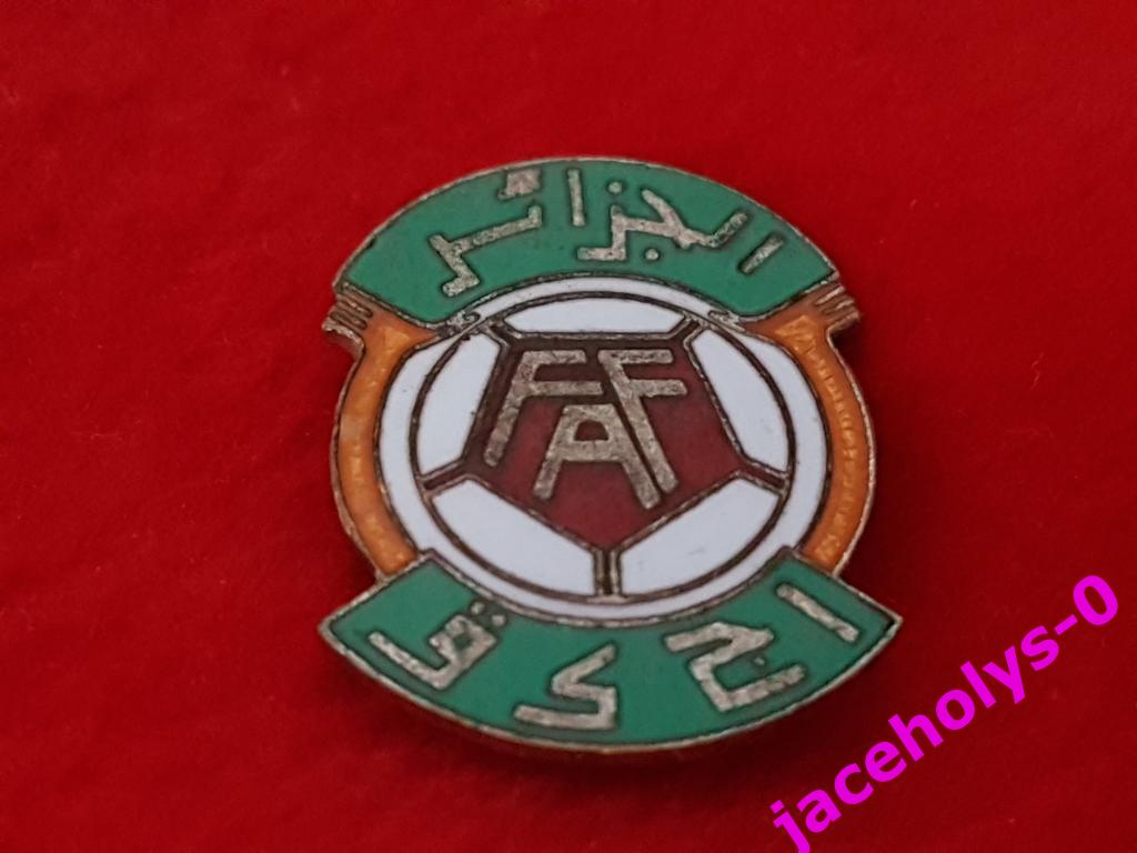 FEDERATION ALGERIENNE DE FOOTBALL - BADGE