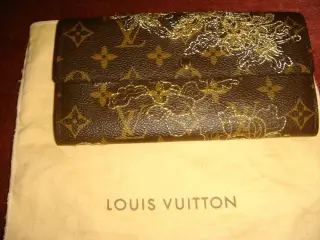 Кошелек Louis Vuitton dentelle