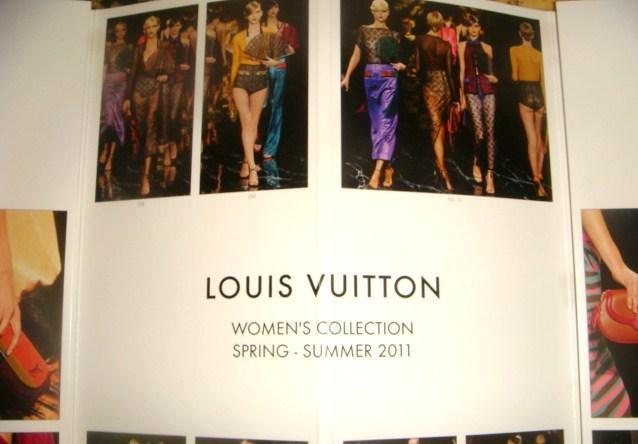 Каталоги Louis Vuitton 2 штуки 2010 год. 4