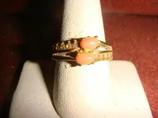 Кольцо серебро позолота с кораллами кожа ангела и цирконами винтаж Италия