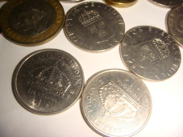 Монеты 16 шт италия Швеция Новая Зеландия и др. винтаж 90х годов 1