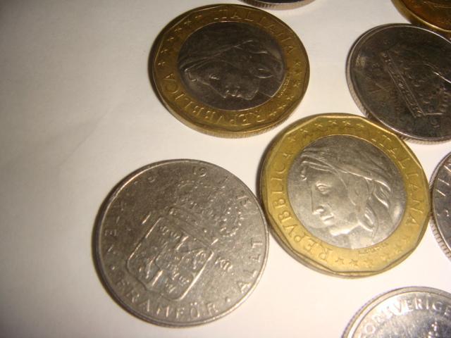 Монеты 16 шт италия Швеция Новая Зеландия и др. винтаж 90х годов 3
