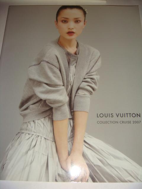 Каталог изделий Louis Vuitton 2007 год.