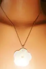 Кулон цветок перламутр винтаж 60х,