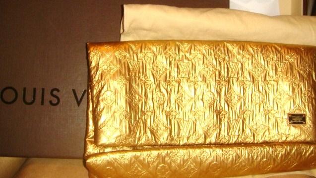 Сумка клатч из кожи козы Louis Vuitton 2008 год