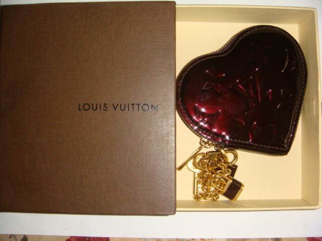 Кошелек сердце Louis Vuitton 2008 год