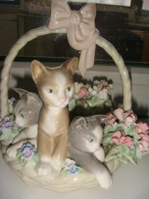 Статуэтка кошки в корзинке LLadro 1984 год 1
