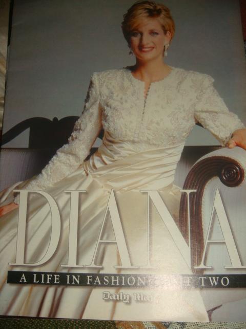 Набор журналов 6 штук Princess Diana a life in Fashion by Daily Mail 1998 2