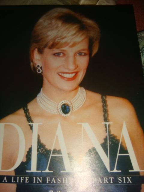 Набор журналов 6 штук Princess Diana a life in Fashion by Daily Mail 1998 6