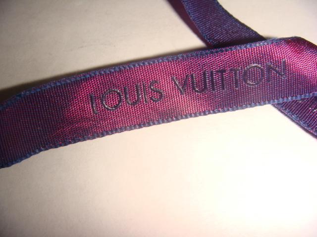 Сертификат от сумки и лента Louis Vuitton для подарка оригинал 2