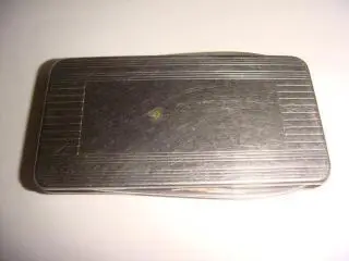 Зажим для денег с маникюрными инструментами 1980 год