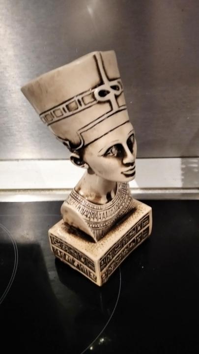 Фигурка Нефертити 90 г