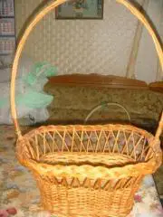 Корзинка плетеная для цветов большаявинтаж 90х
