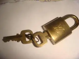 Замок для сумки Louis Vuitton с ключами оригинал 2008 год