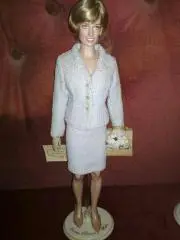 Кукла Принцесса Диана в костюме Шанель 1997 г