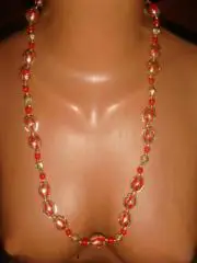 Бусы красные пластик с металлом винтаж 50х