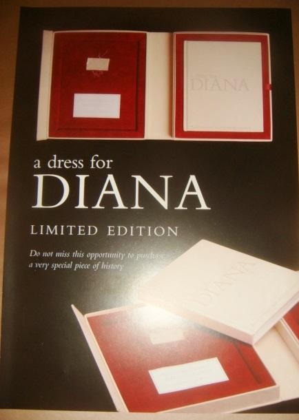 Книга история создания свадебного платья принцессы Дианы с автографами дизайнер 1