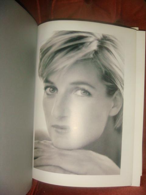 Книга альбом Принцесса Диана Princess Diana the Portrait 2005 1