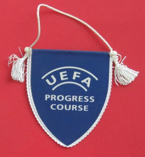 вымпел УЕФА