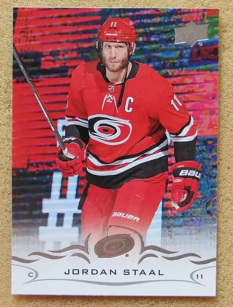 НХЛ Джордан Стаал Каролина Харрикейнз № 37