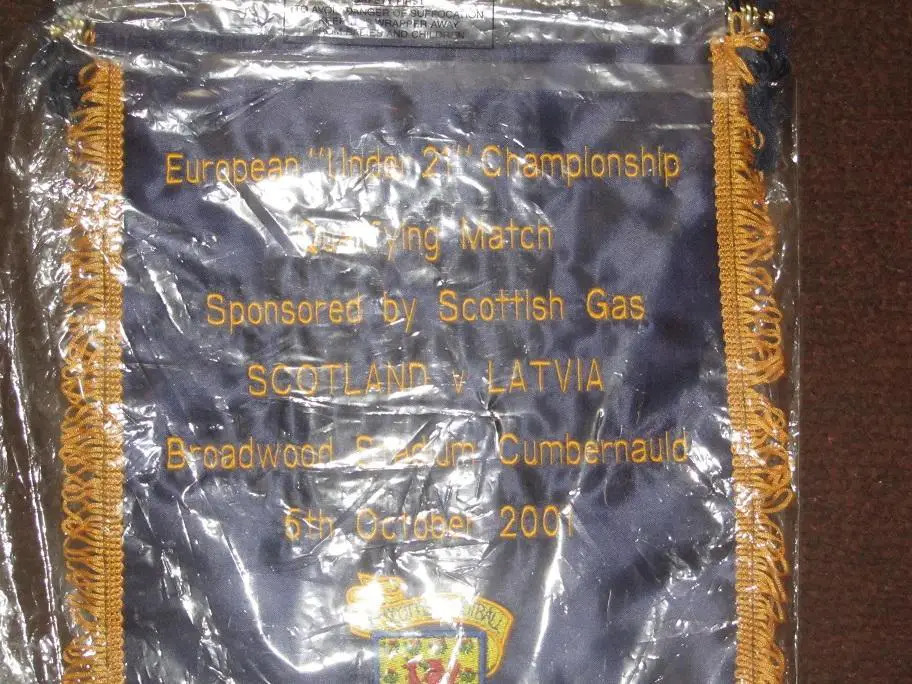 вымпел матчевый Шотландия - Латвия 05.10.2001 Ю-21 2