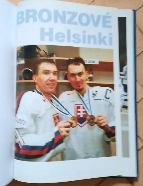 2003 чемпионат мира по хоккею Хельсинки Финляндия. Бронзовые Хельсинки 1
