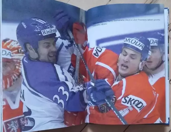 1999 чемпионат мира по хоккею Норвегия. 6