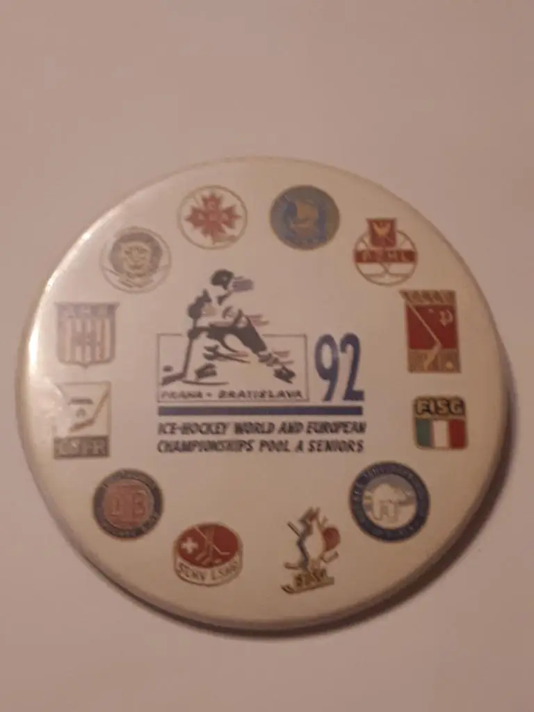 знак хоккей ЧМ 1992 г., официальный