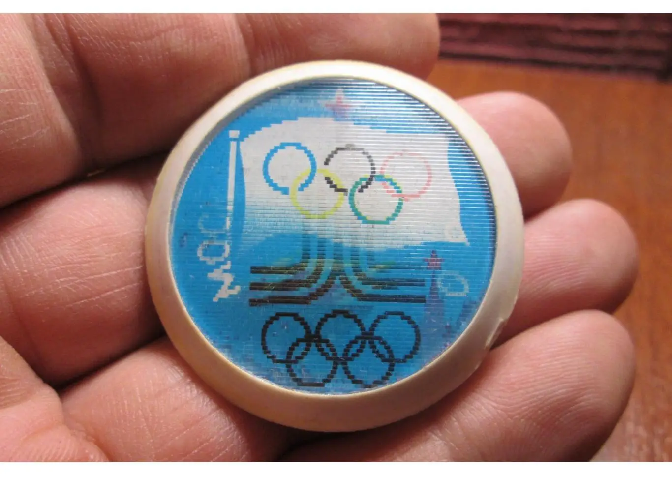 ЗНАЧОК. СПОРТ. ОЛИМПИАДА-80.МОСКВА-80. СИМВОЛИКА. ПЕРЕЛИВАШКА, СТЕРЕО, СССР 1