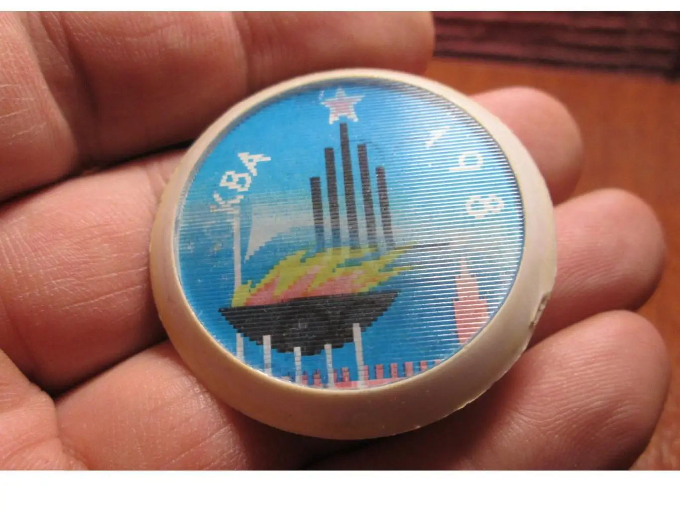 ЗНАЧОК. СПОРТ. ОЛИМПИАДА-80.МОСКВА-80. СИМВОЛИКА. ПЕРЕЛИВАШКА, СТЕРЕО, СССР 2