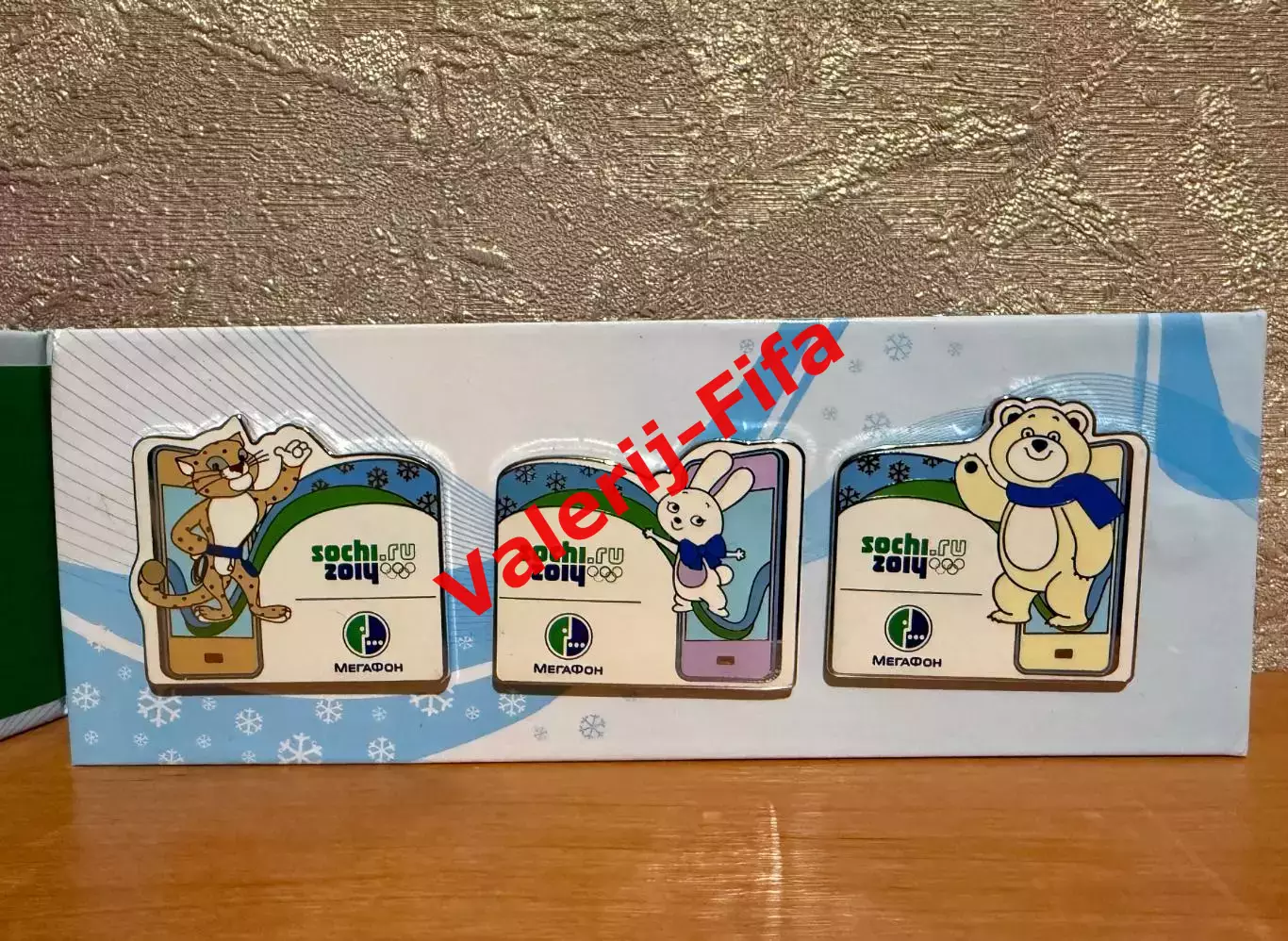 Коллекционный набор значков Талисманы Сочи 2014
