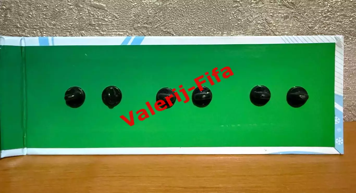 Коллекционный набор значков Талисманы Сочи 2014 3