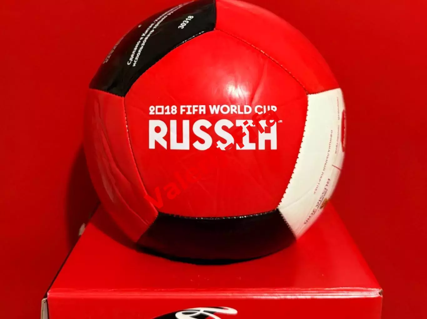 Мяч Кока-кола в коробке. Чемпионат мира 2018 3