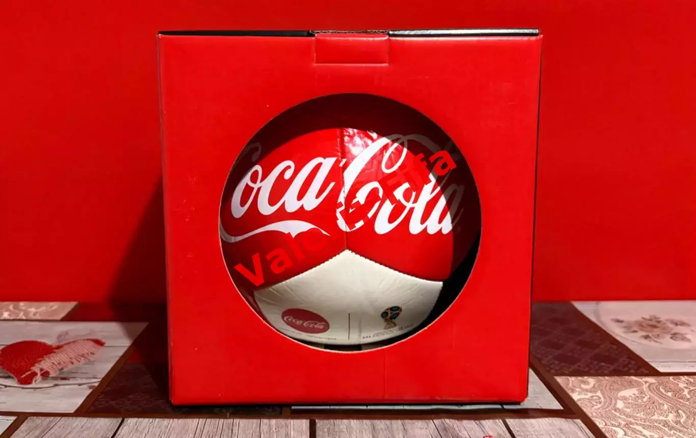 Мяч Кока-кола в коробке. Чемпионат мира 2018 7