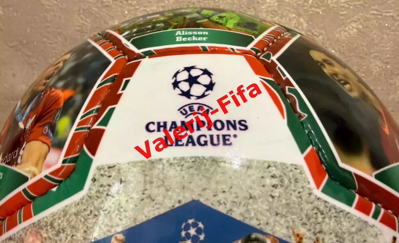 Коллекционный мяч Фк Ливерпуль 1