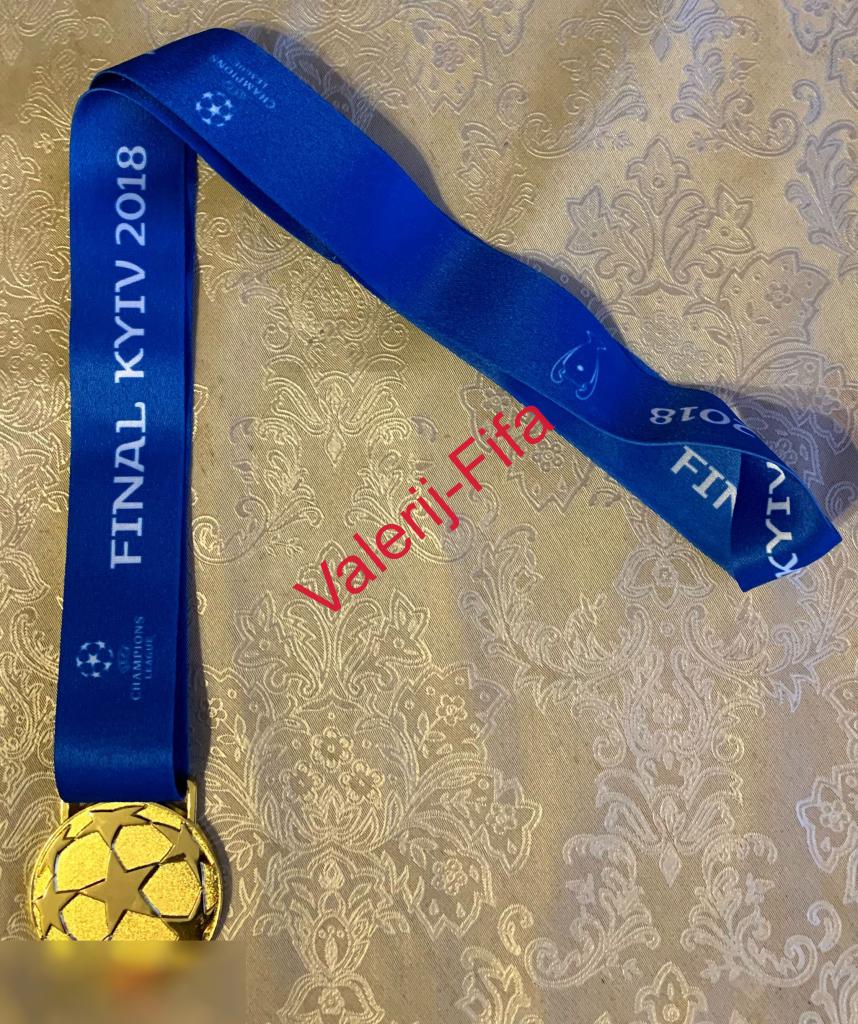 Копия золотая медаль Уефа Лига Чемпионов 2018 4