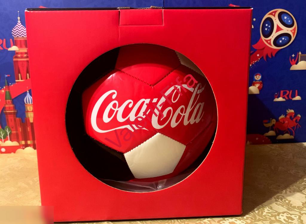 Мяч в коробке Кока-кола Coca-cola. Чемпионат мира 2018 1