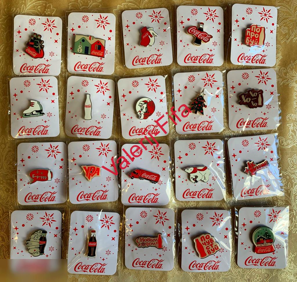 Набор Новогодних значков Кока-кола Coca-cola ( 20 значков)