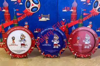 Набор из 3 Сувенирных тарелочек Fifa. Чемпионат мира 2018