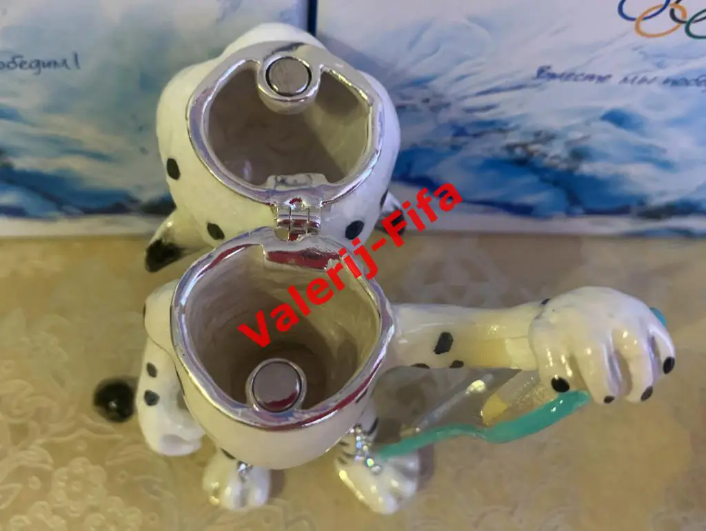 2 Статуэтки-шкатулки Зайка и Леопард. Олимпиада Сочи 2014 3