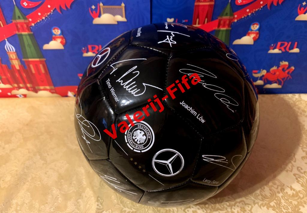 Мяч с автографами Сборной Германии. Чемпионат мира 2018 4